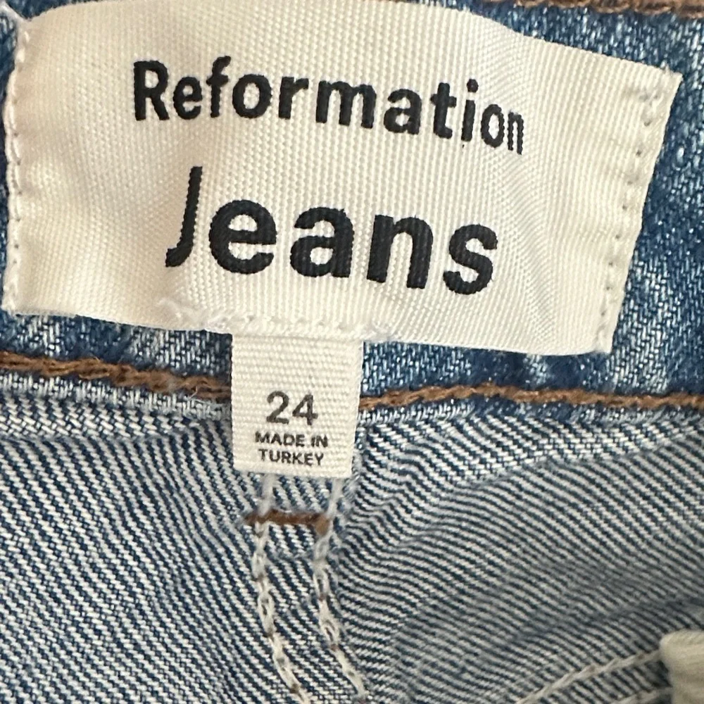 Reformation Cary High Rise Slouchy Wide Leg Jeans - Size 24 - with frayed hem